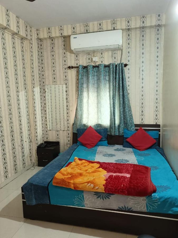 Hotel Mahati Индаур Экстерьер фото